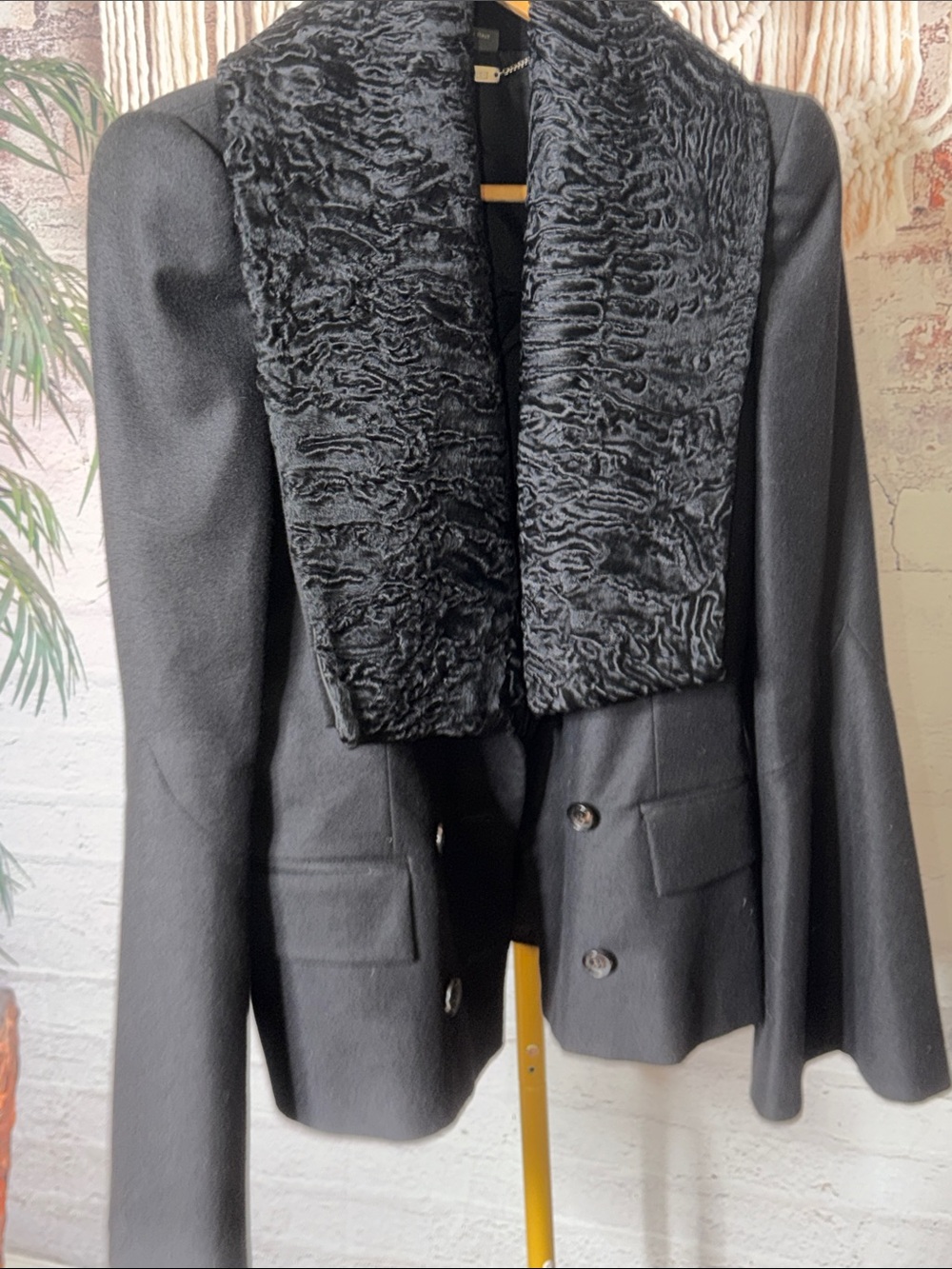 Alexander McQueen Black Wool Blazer with Textured Shawl Collar